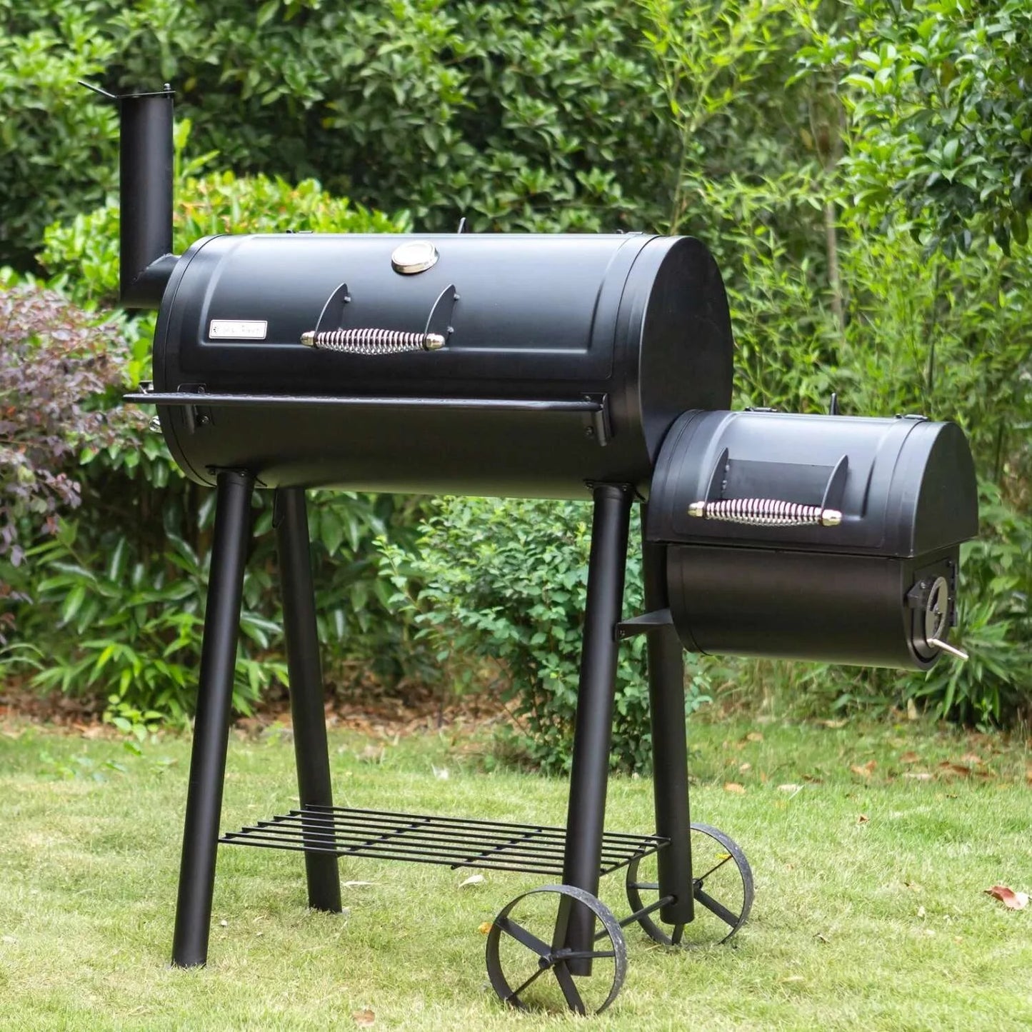 Summit Living Parrilla de Carbón de 28" con Ahumador Compensado Negro